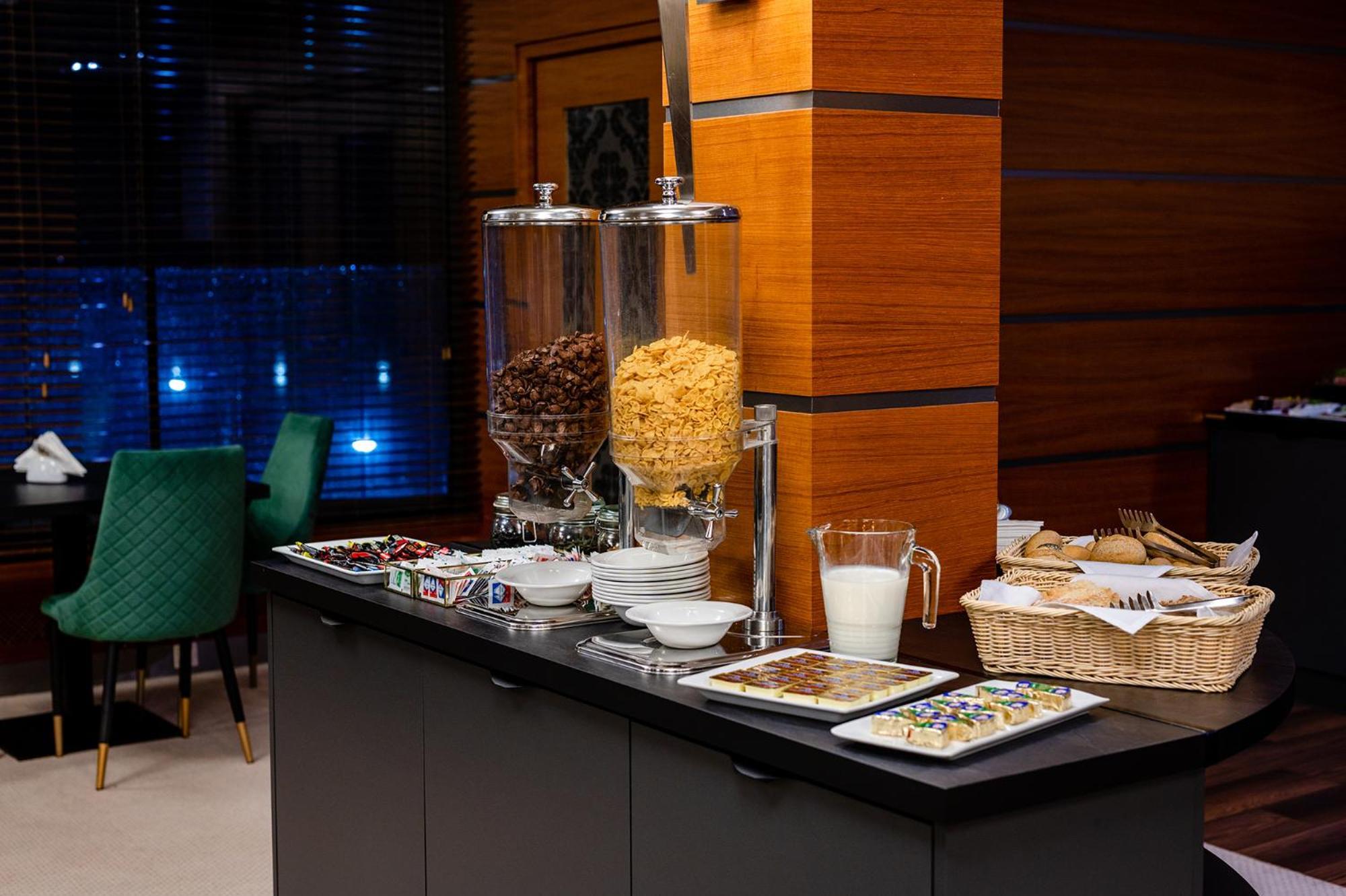 Hotel Alhar 3*